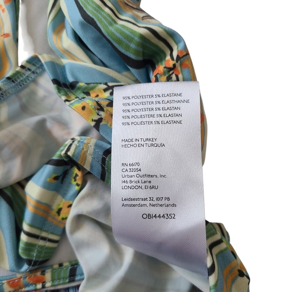 NWT | URBAN OUTFITTERS | CUT-OUT CROP HALTER TOP | SIZE MEDIUM - Picture 6 of 8